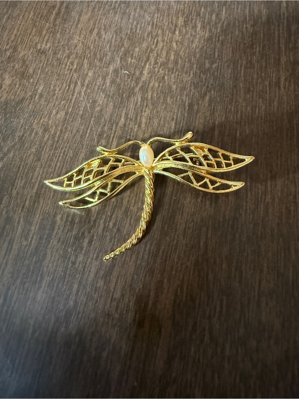 Vintage Gold Tone Dragonfly Pin Brooch Faux Pearl Bead Accent